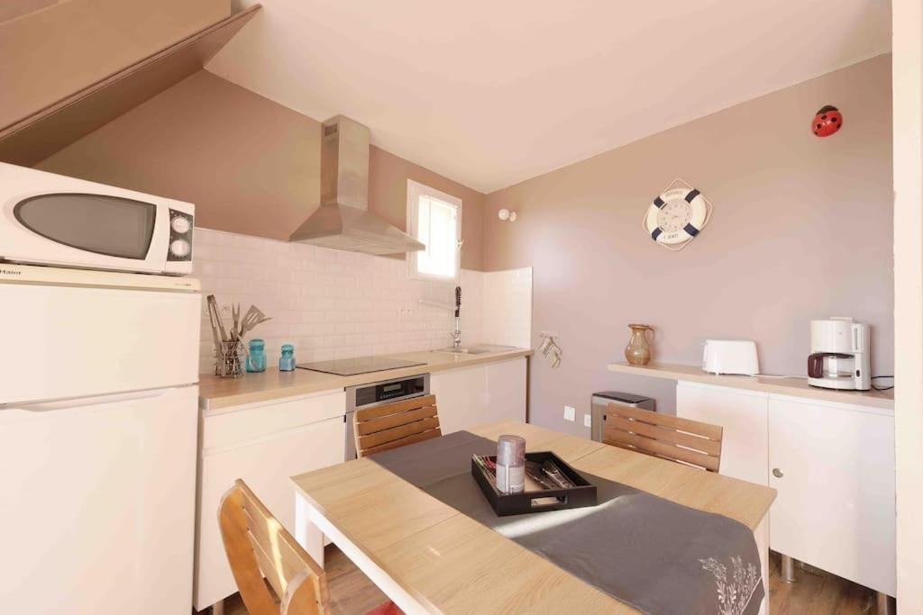 Apartmán Au Bord De L'Eau Fleury  Exteriér fotografie